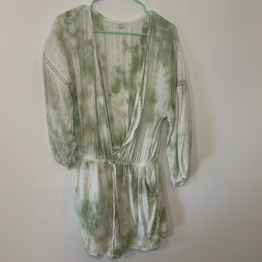 Sage & white tie dye long sleeve romper